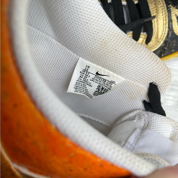 Foo Fighters (custom) Nikes - Picture 6 of 8